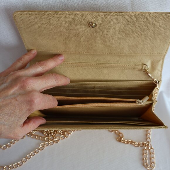 Faux Leather Bifold Cross Body Clutch Wallet - Gold - Picture 3 of 11